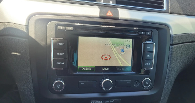 Skoda Superb cena 30000 przebieg: 306000, rok produkcji 2013 z Białystok małe 92